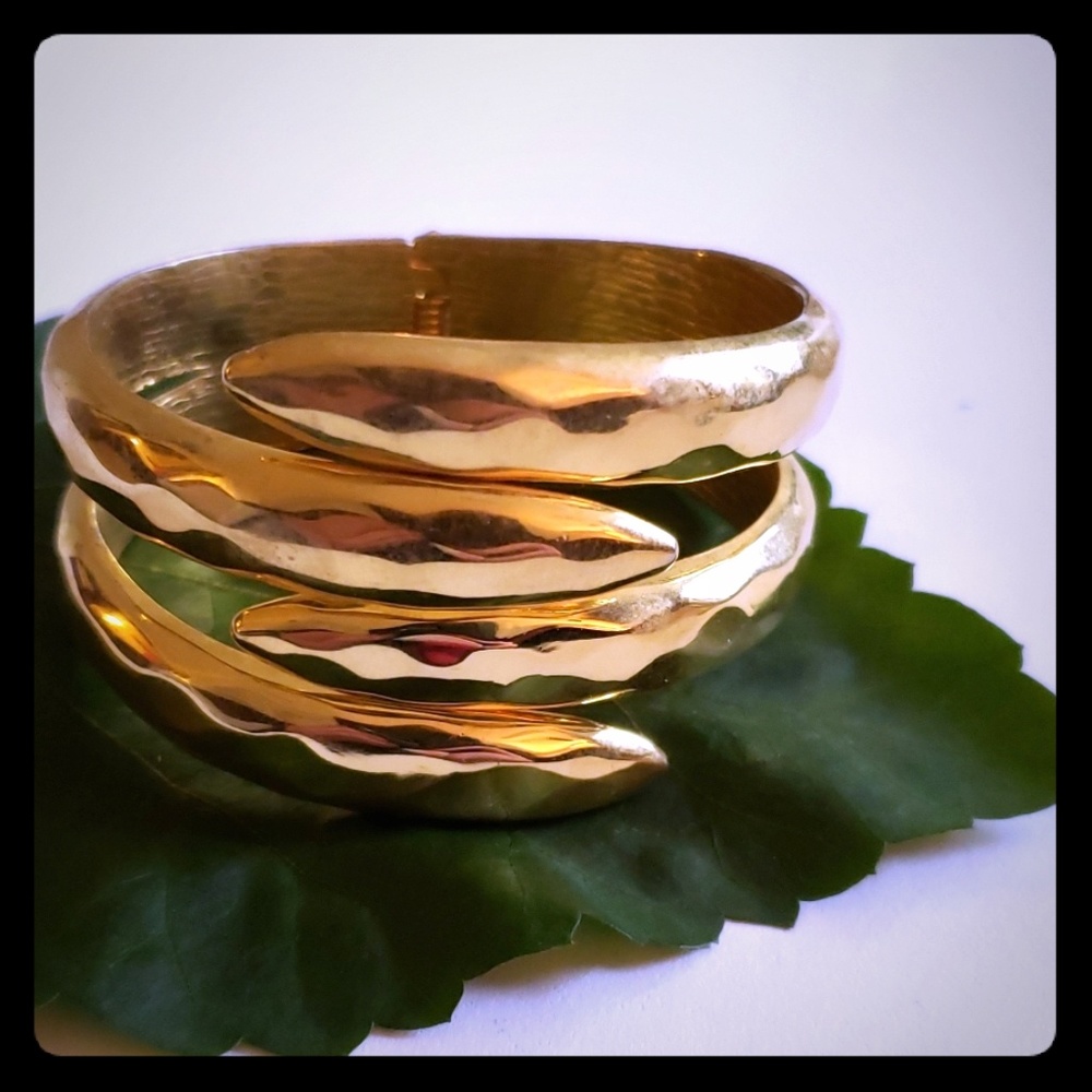 Vintage gold bracelet